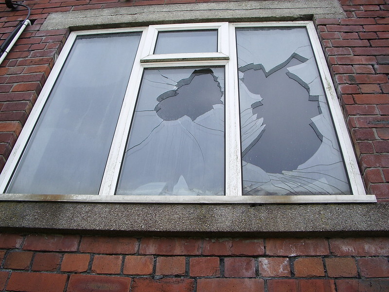 Disadvantages of Replacing glass episode artwork