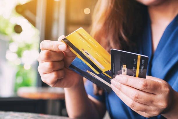 Akermon Rossenfeld - Mastering Credit Card Use with Akermon Rossenfeld's Top 10 Tips episode artwork