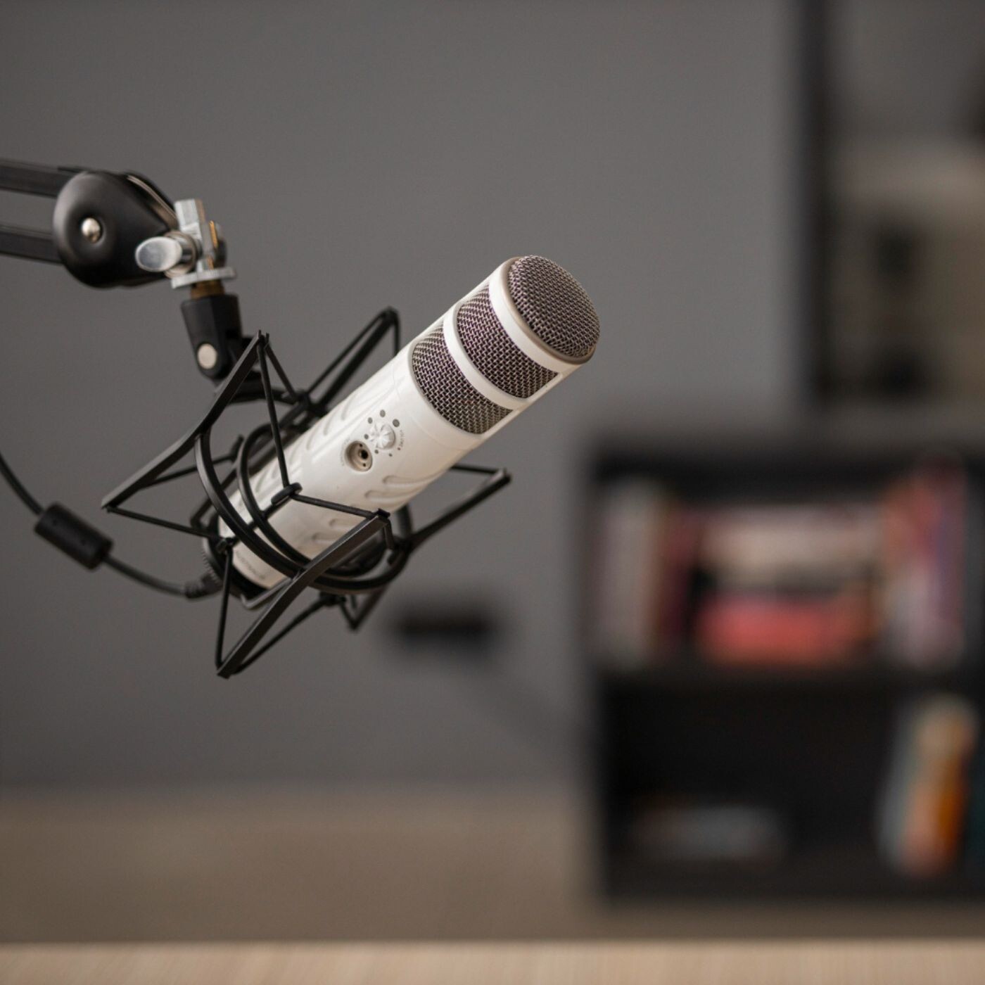 Experts talk on cash for cars episode artwork