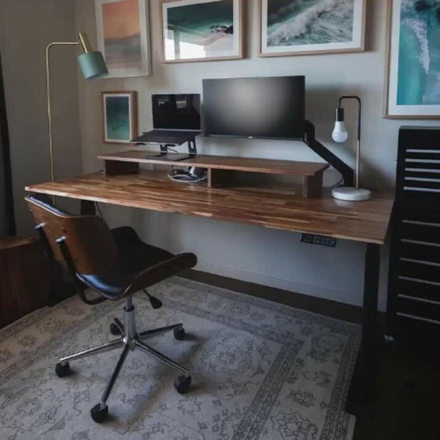 Game On: Choosing the Perfect PC Desk for Gamers episode artwork