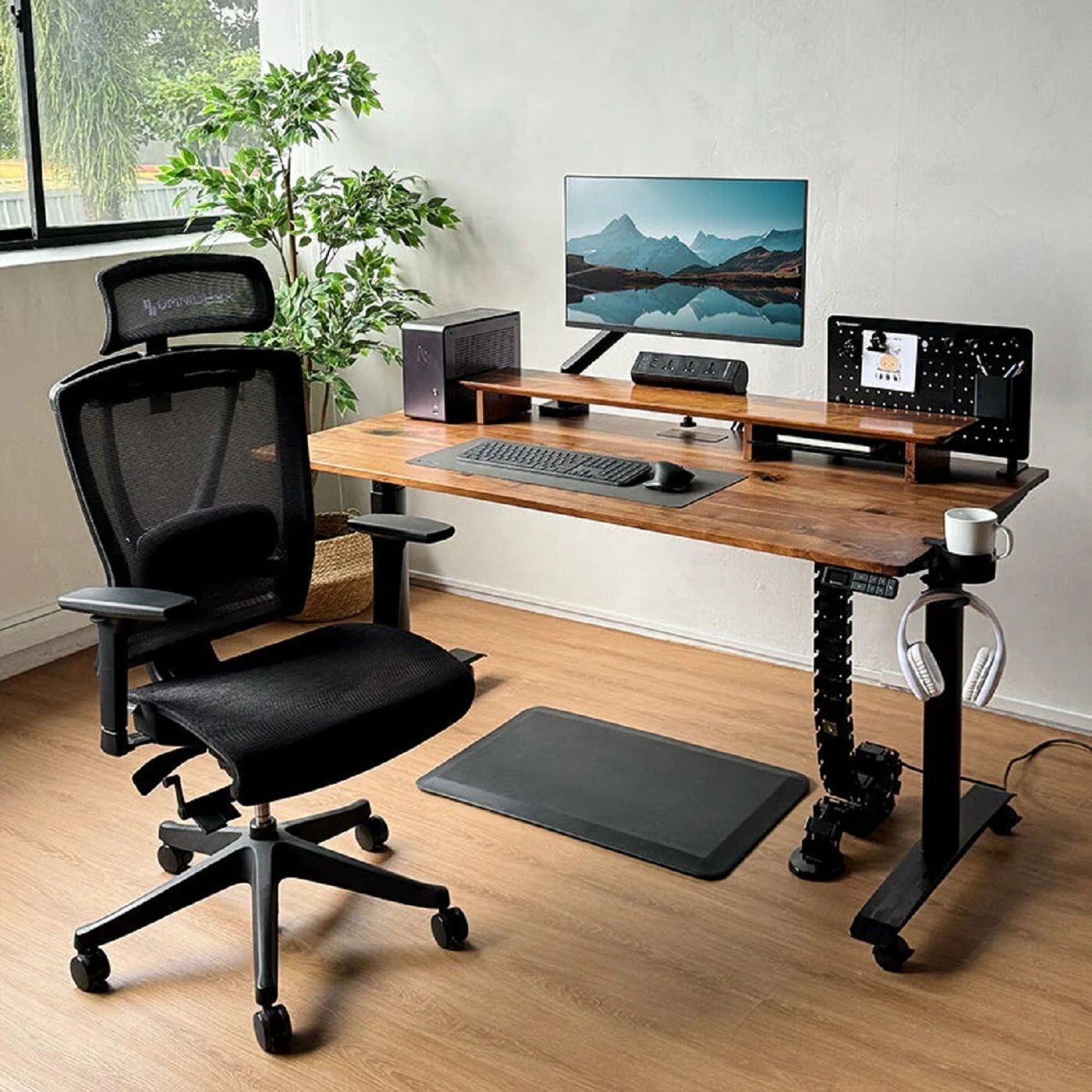 The Smart Choice: Benefits of Electric Desks in Modern Workspaces episode artwork
