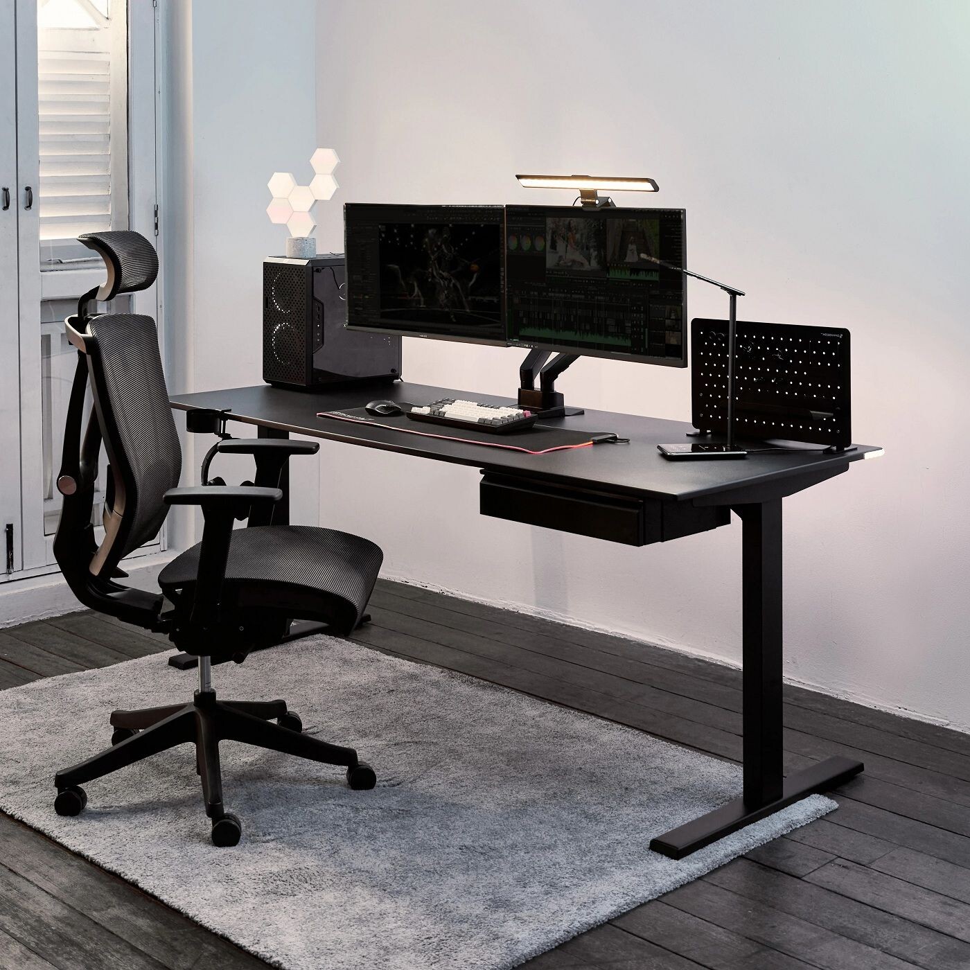 Adjustable Desk Benefits: From Ergonomics to Efficiency episode artwork