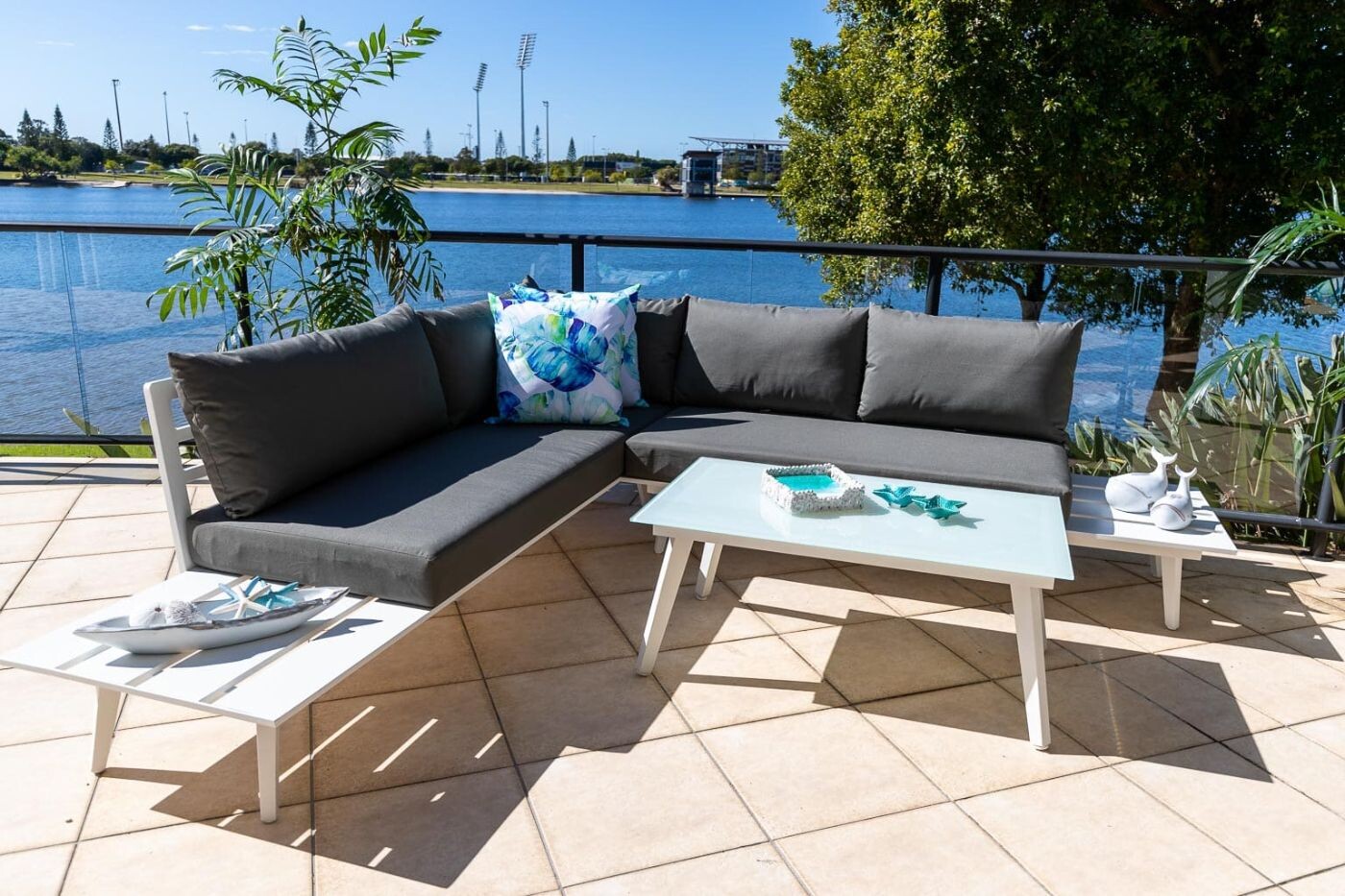 7 Must-Have Outdoor Lounges to Elevate Your Outdoor Space