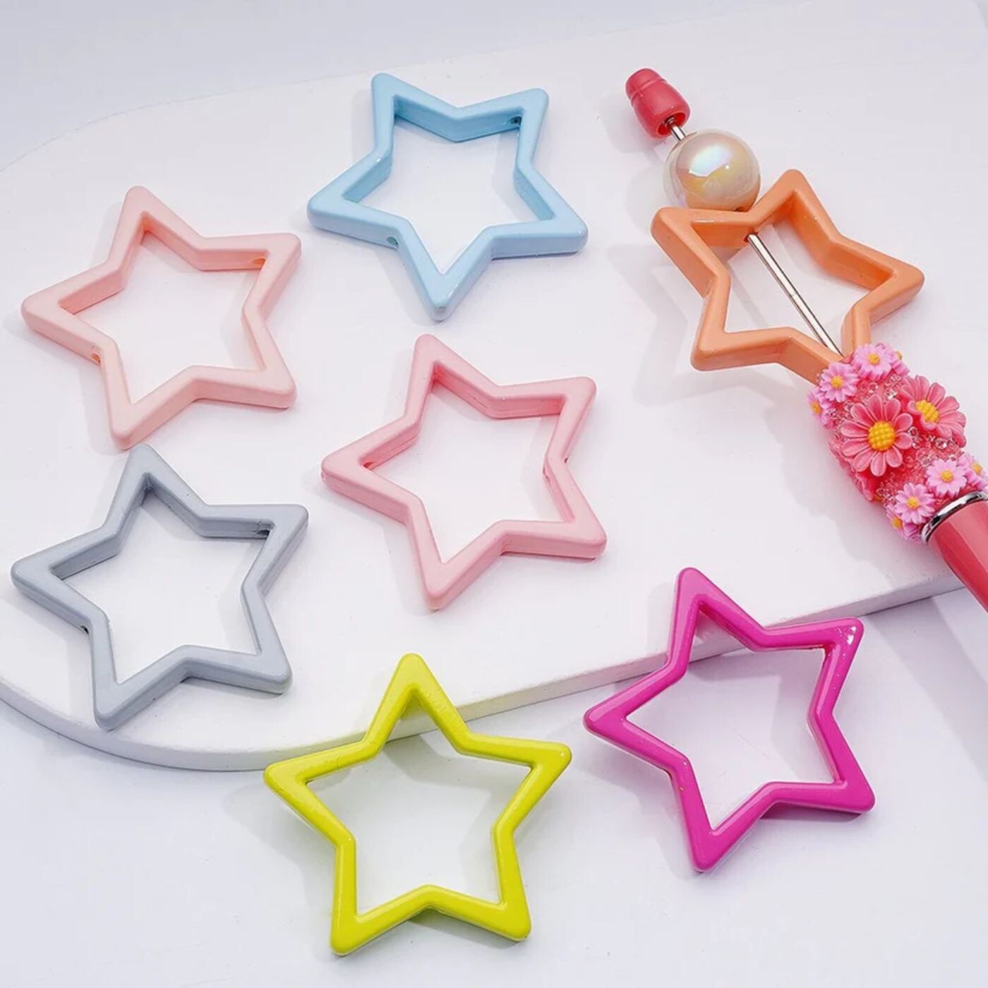 Five-Pointed Star Frame Acrylic Beads Solid Color Design, 43MM (Single Color is available for 100pcs(whole bag)) episode artwork